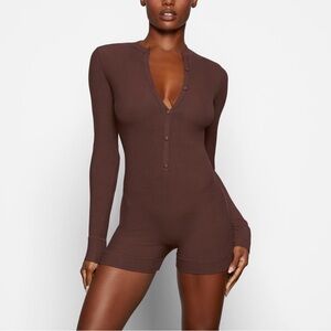 SKIMS Kim Kardashian Ribbed Henley Lounge Romper Brown Wood New NWT XL